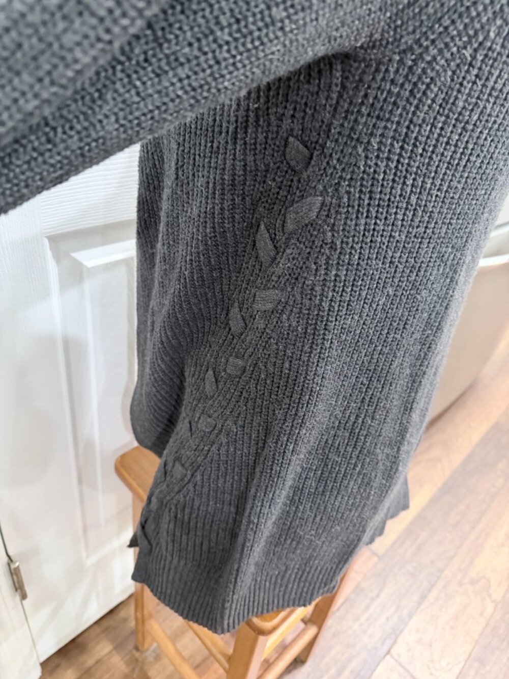 Simply Vera Vera Wang XS Gray Hooded Lace Up Chunky Knit Cardigan Sweater - Picture 6 of 16